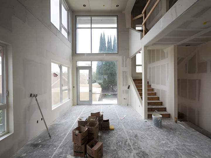 Modernisation de bâtiments et logements existants.